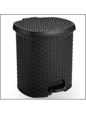 LIXEIRA RATTAN C/ PEDAL 15LTS PRETA 33X45X31CM