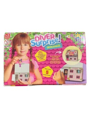 Boneca Diver Surprise Descolada com Varios Acessorios